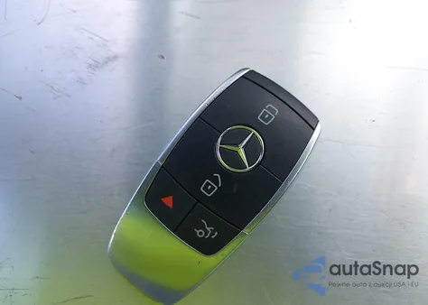 2019 Mercedes-Benz C 300 z USA, uszkodzony, nr VIN 55SWF8DB7KU293692